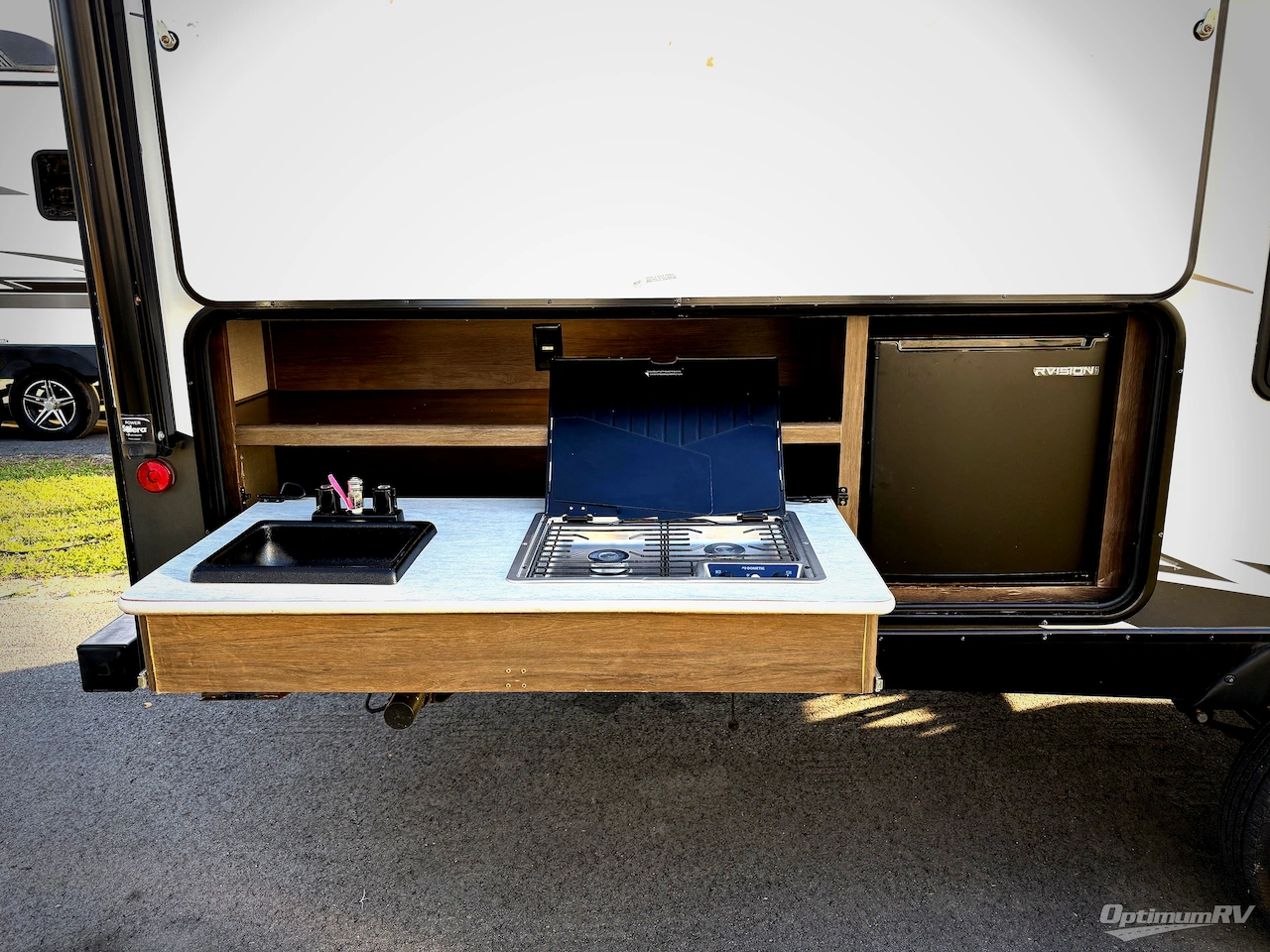 2021 Prime Time Tracer 24DBS Photo 15