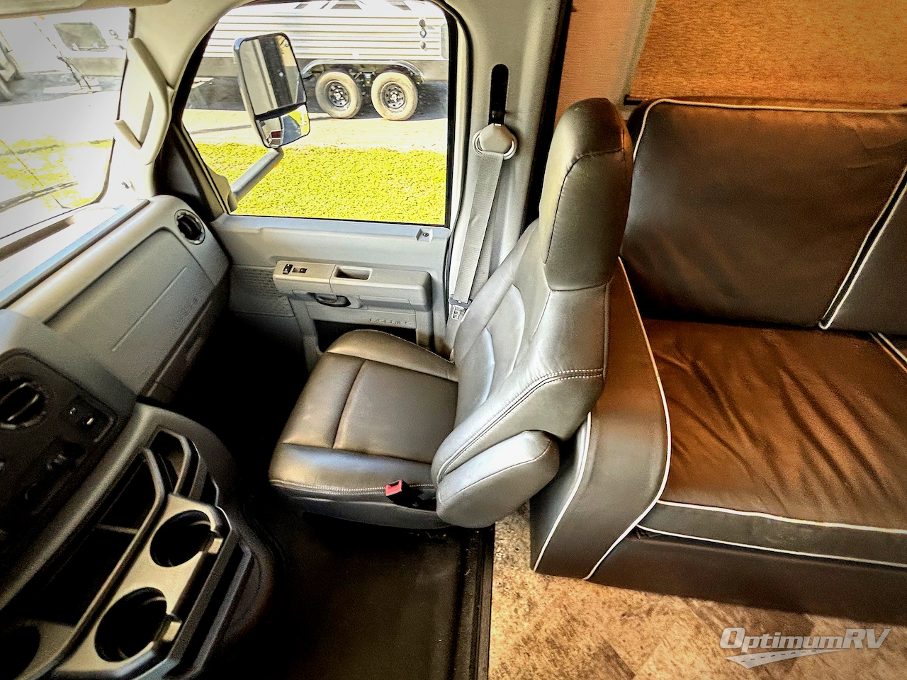 2019 Forest River Sunseeker 3050S Ford Photo 9