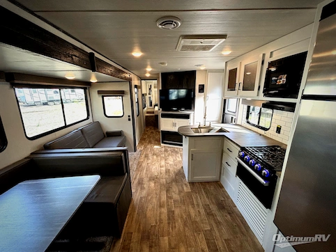 2022 Keystone Hideout 32LBH RV Photo 2