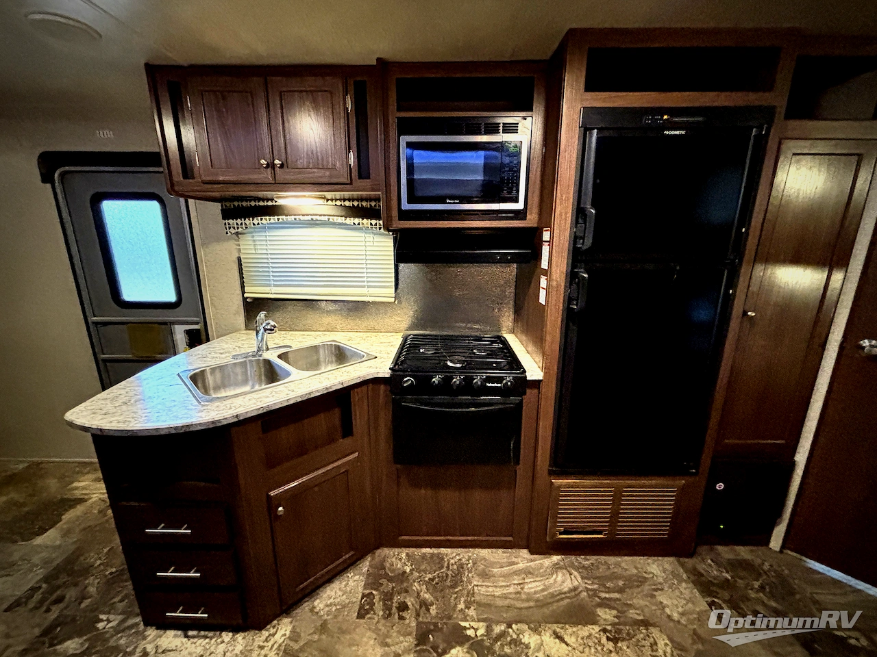 2018 Heartland Pioneer BH 270 Photo 6