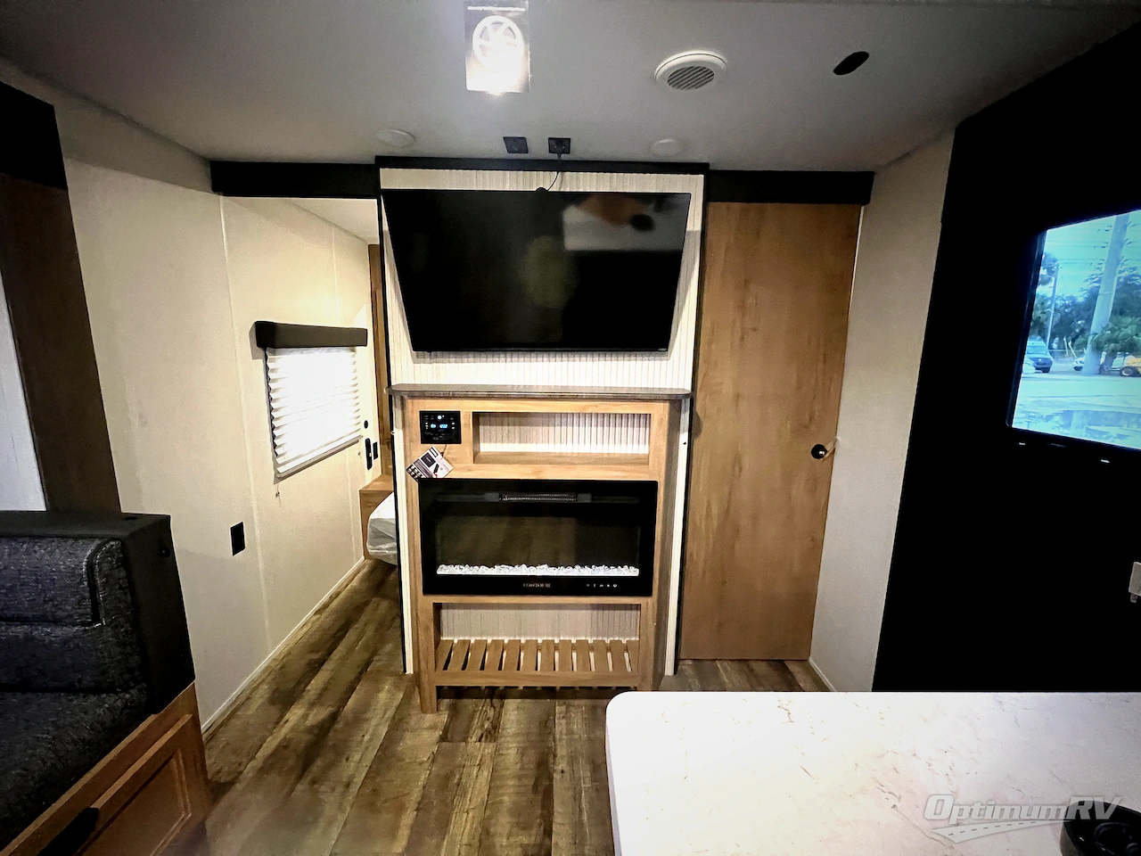 2024 Forest River Cherokee Grey Wolf 23DBH Photo 6