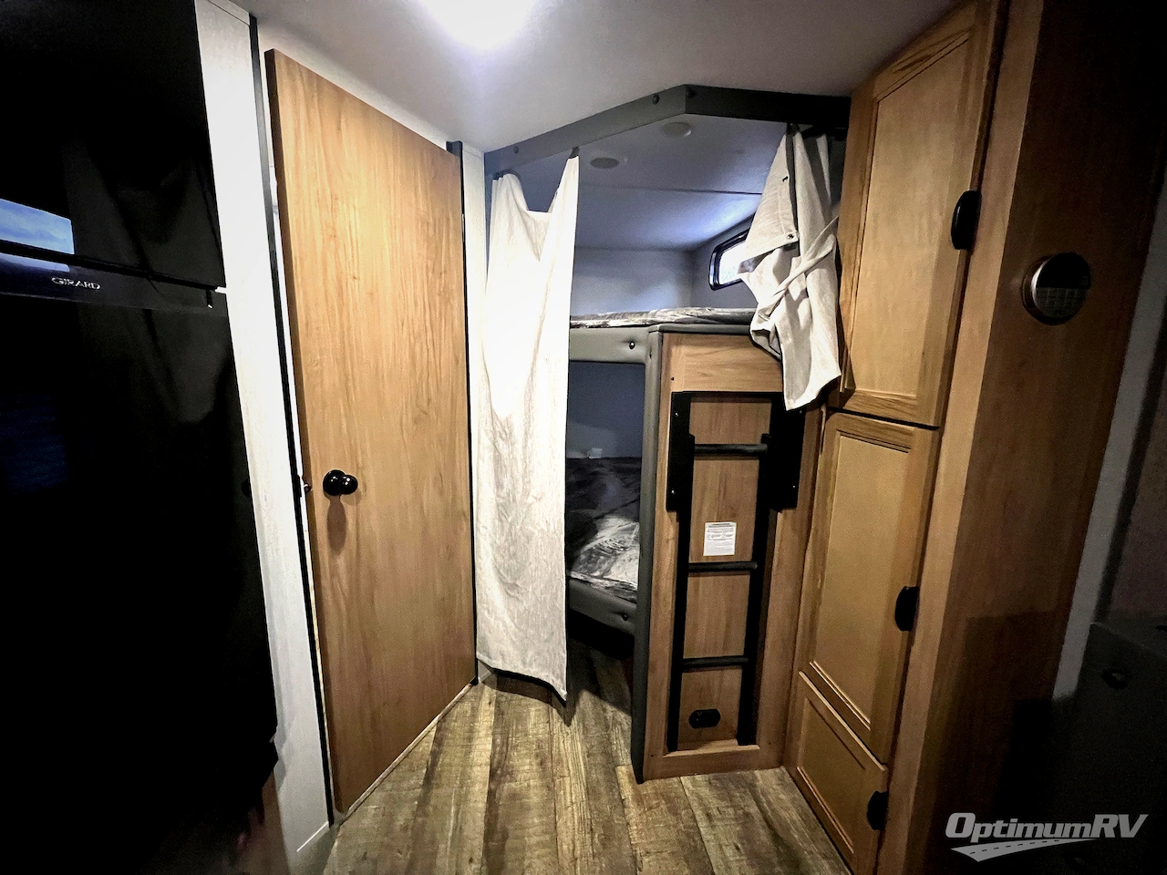 2024 Forest River Cherokee Grey Wolf 23DBH Photo 12