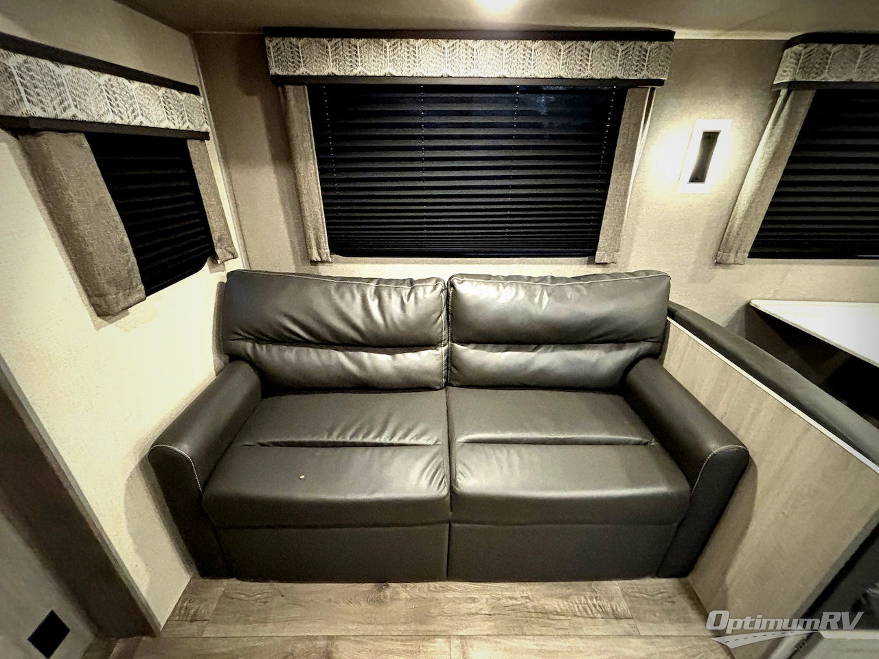 2023 Coachmen Catalina Legacy 263FKDS Photo 10