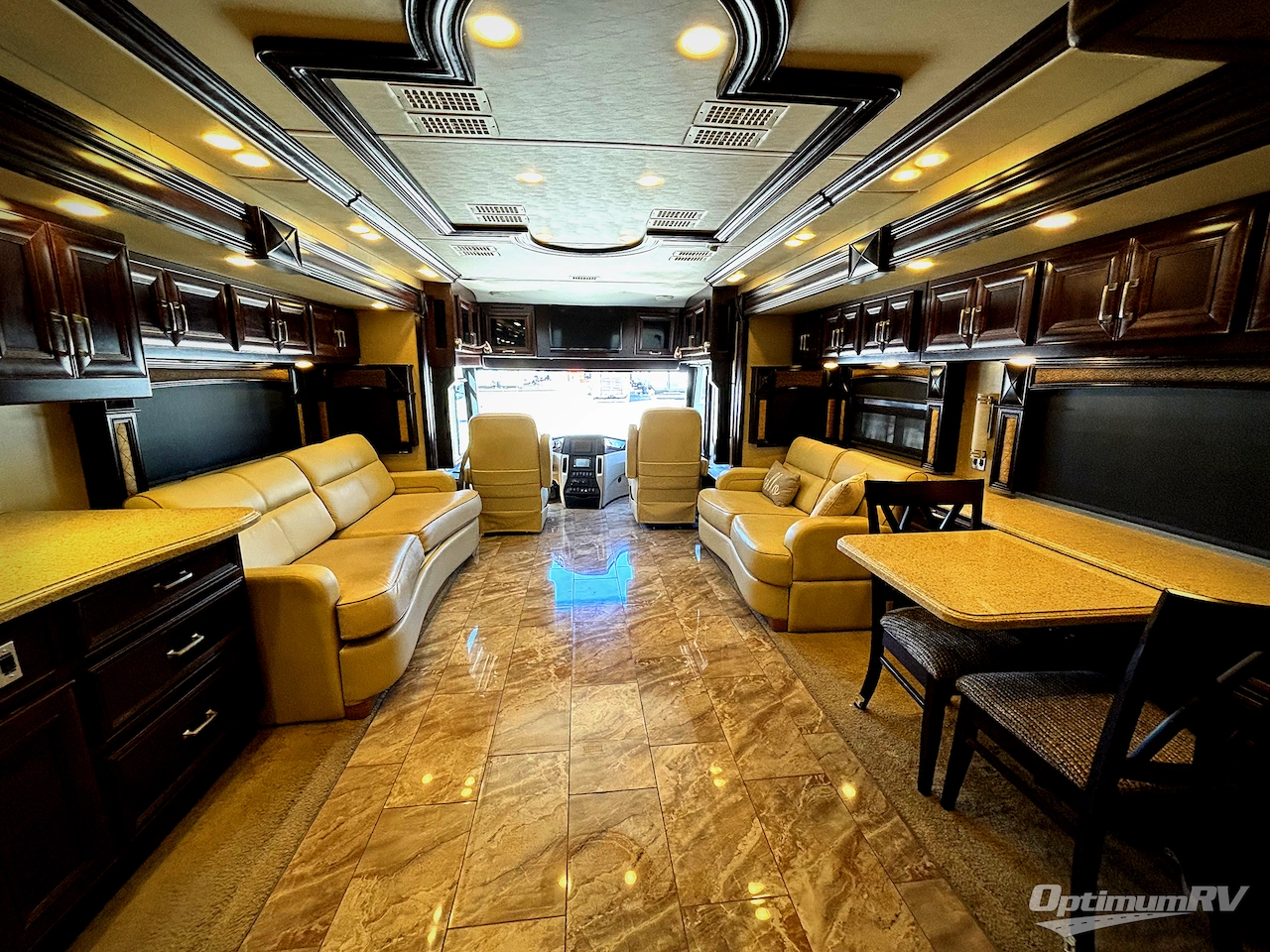 2014 American Coach American Revolution 42T Photo 5