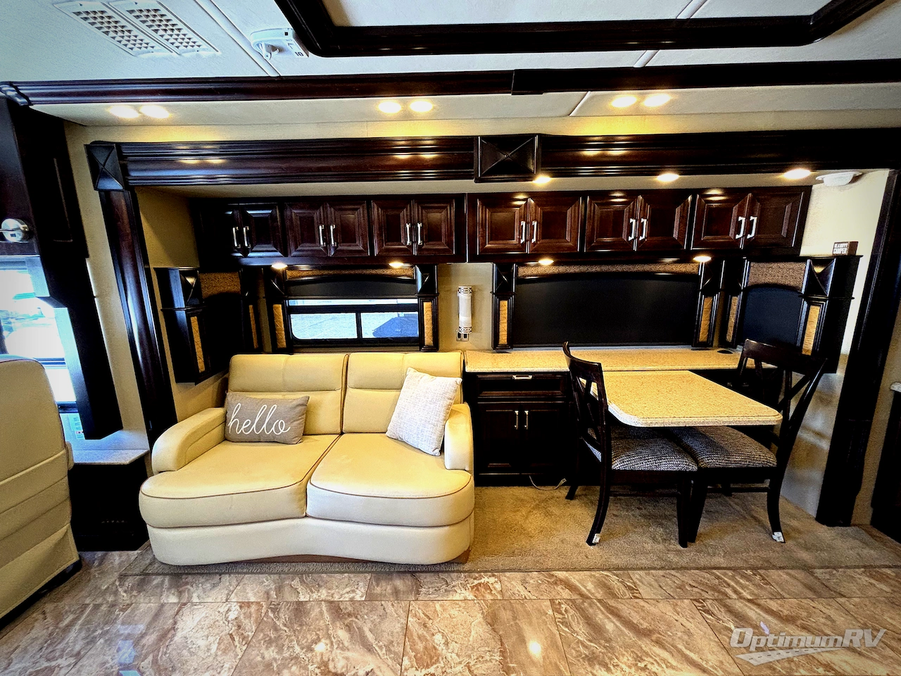 2014 American Coach American Revolution 42T Photo 7