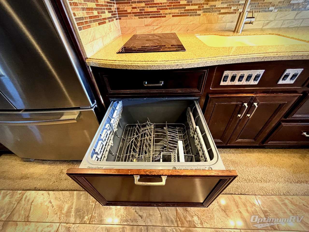 2014 American Coach American Revolution 42T Photo 16