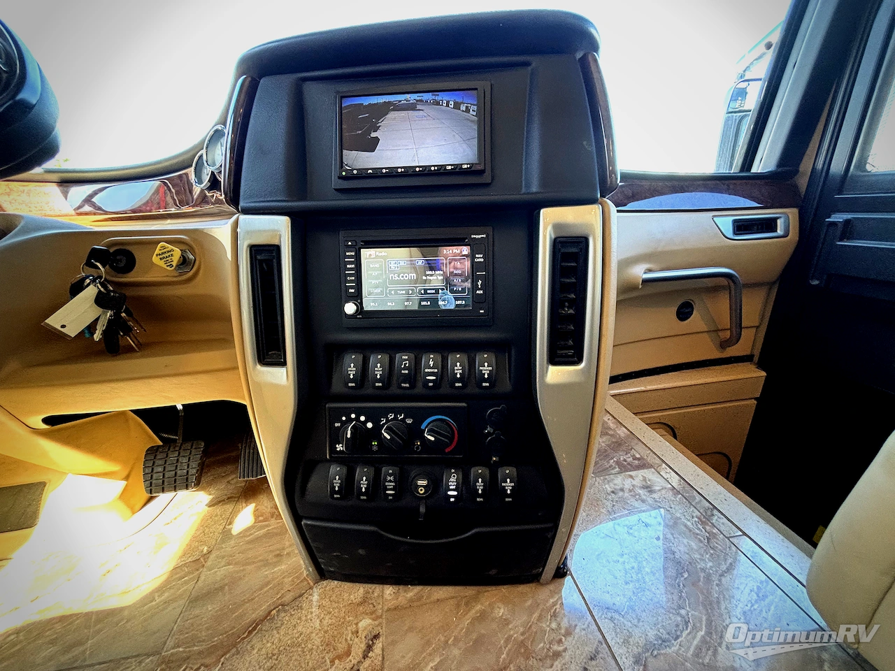 2014 American Coach American Revolution 42T Photo 19