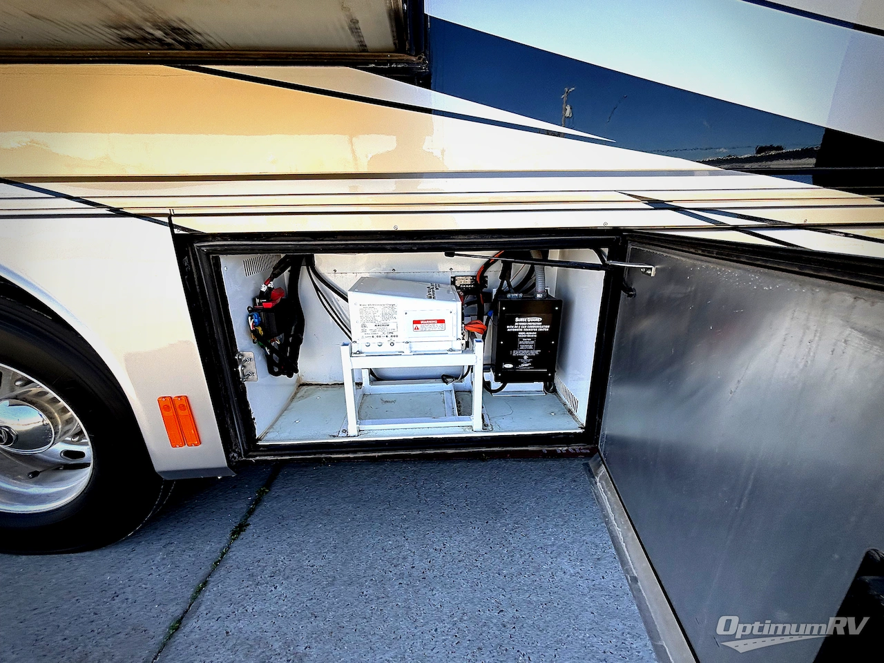 2014 American Coach American Revolution 42T Photo 28