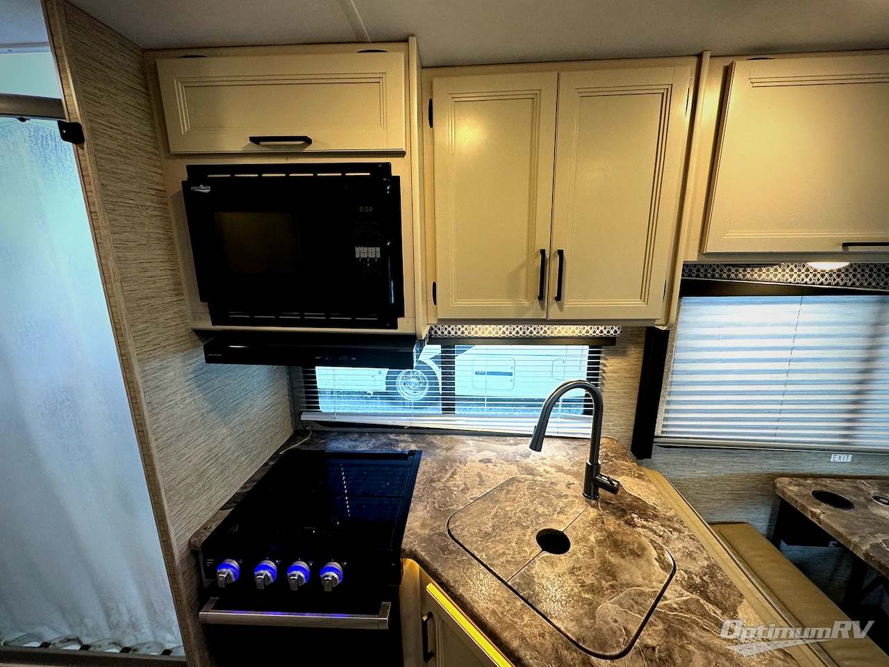 2023 Thor Four Winds 28A Photo 15
