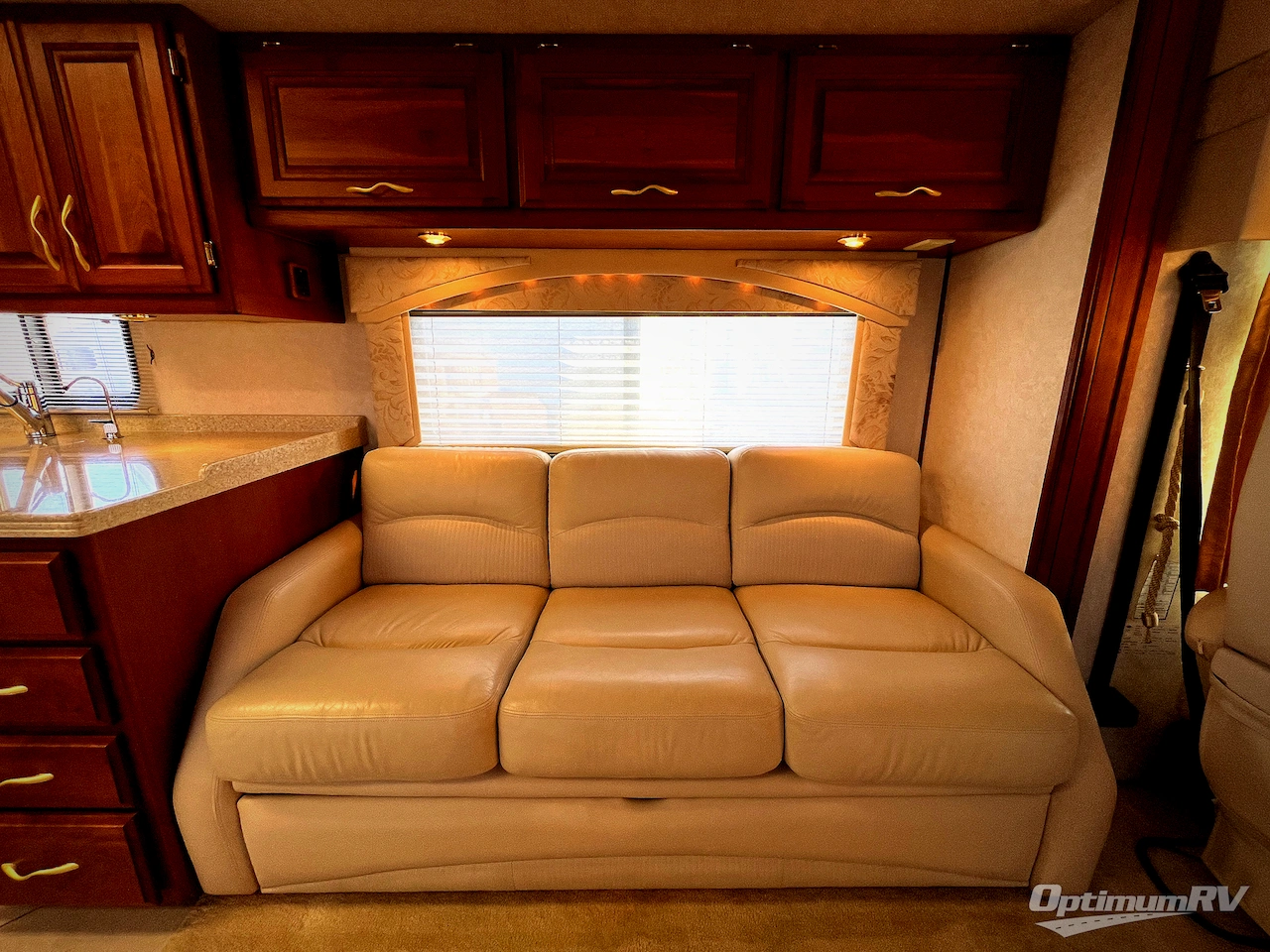 2001 American Coach American Eagle 40EQS Photo 18