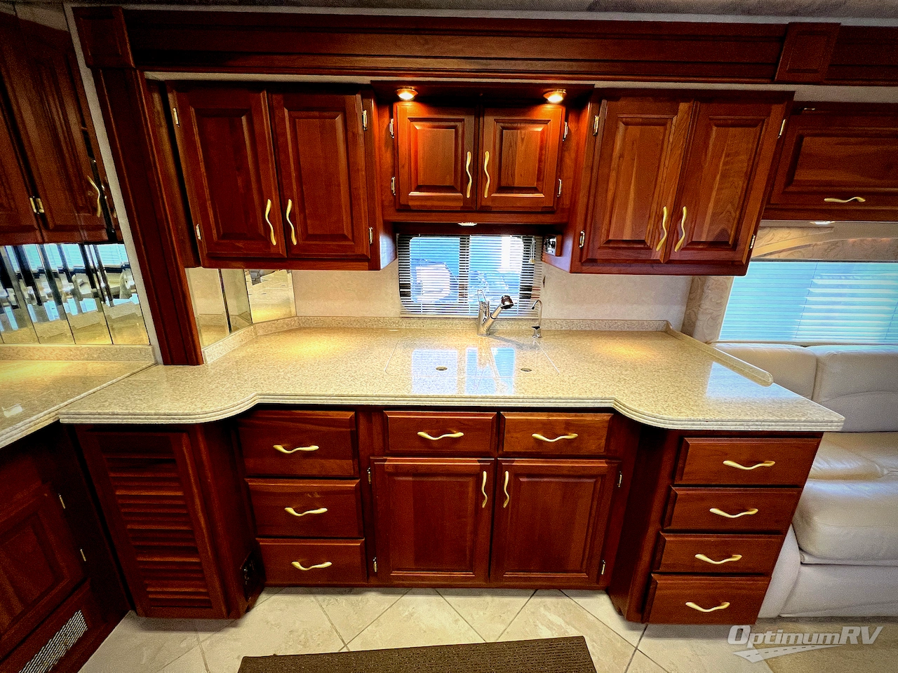 2001 American Coach American Eagle 40EQS Photo 28