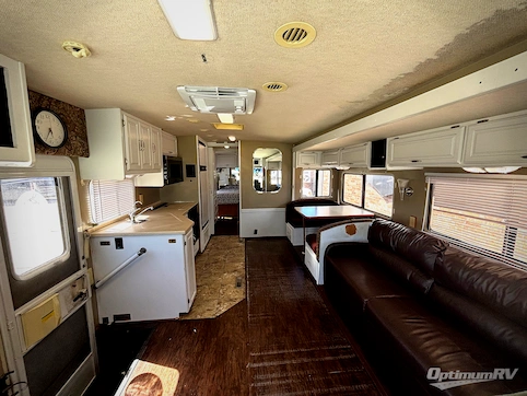 2000 Itasca Suncruiser 32V RV Photo 2
