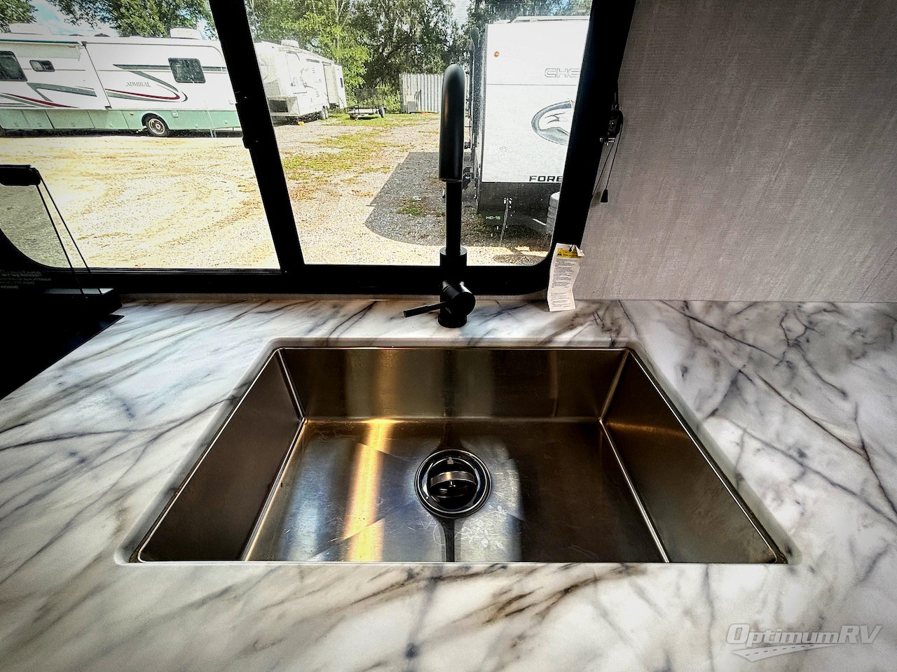 2025 Coachmen Apex Nano 221RLS Photo 6