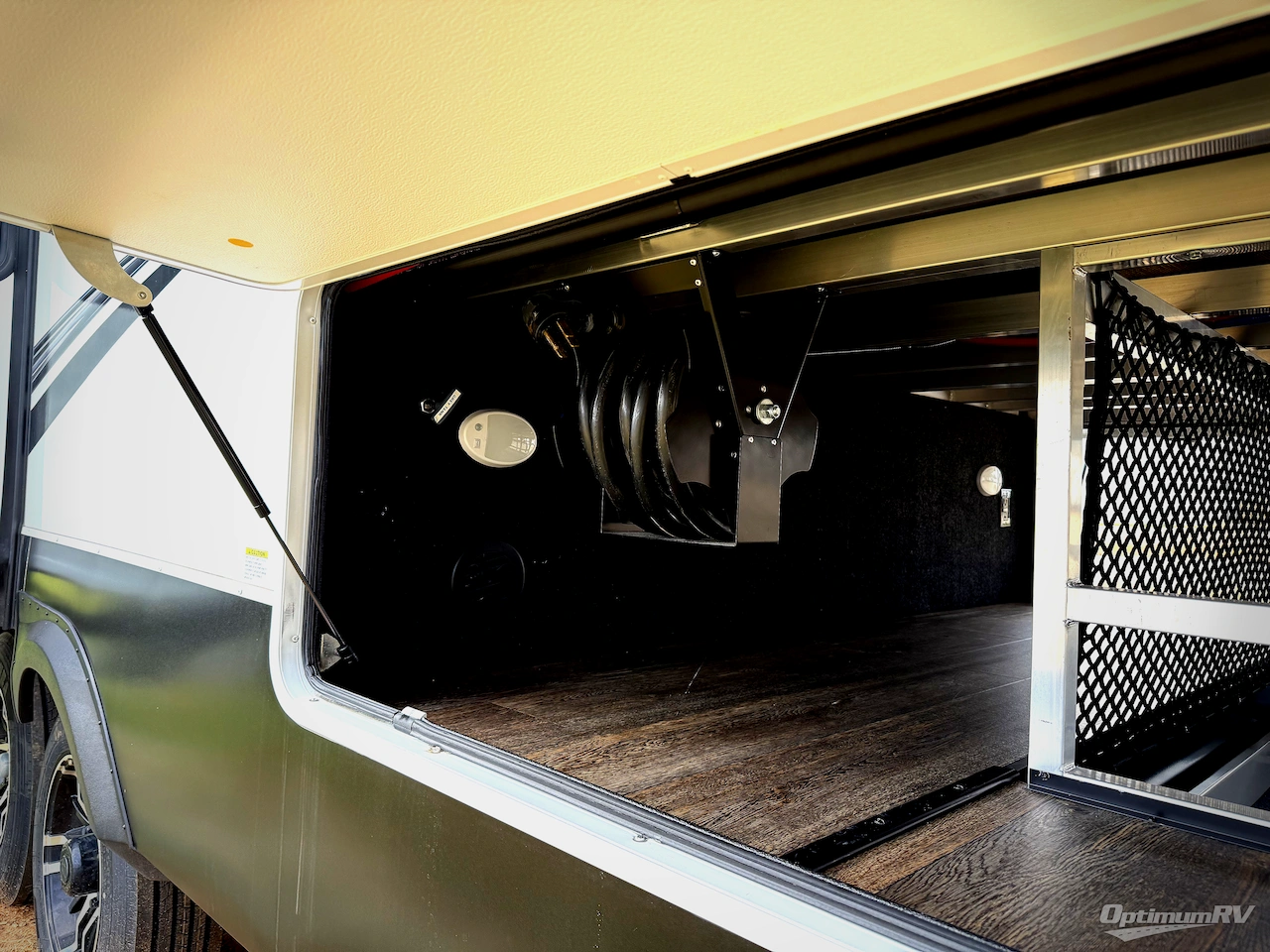 2022 Grand Design Solitude 390RK Photo 42