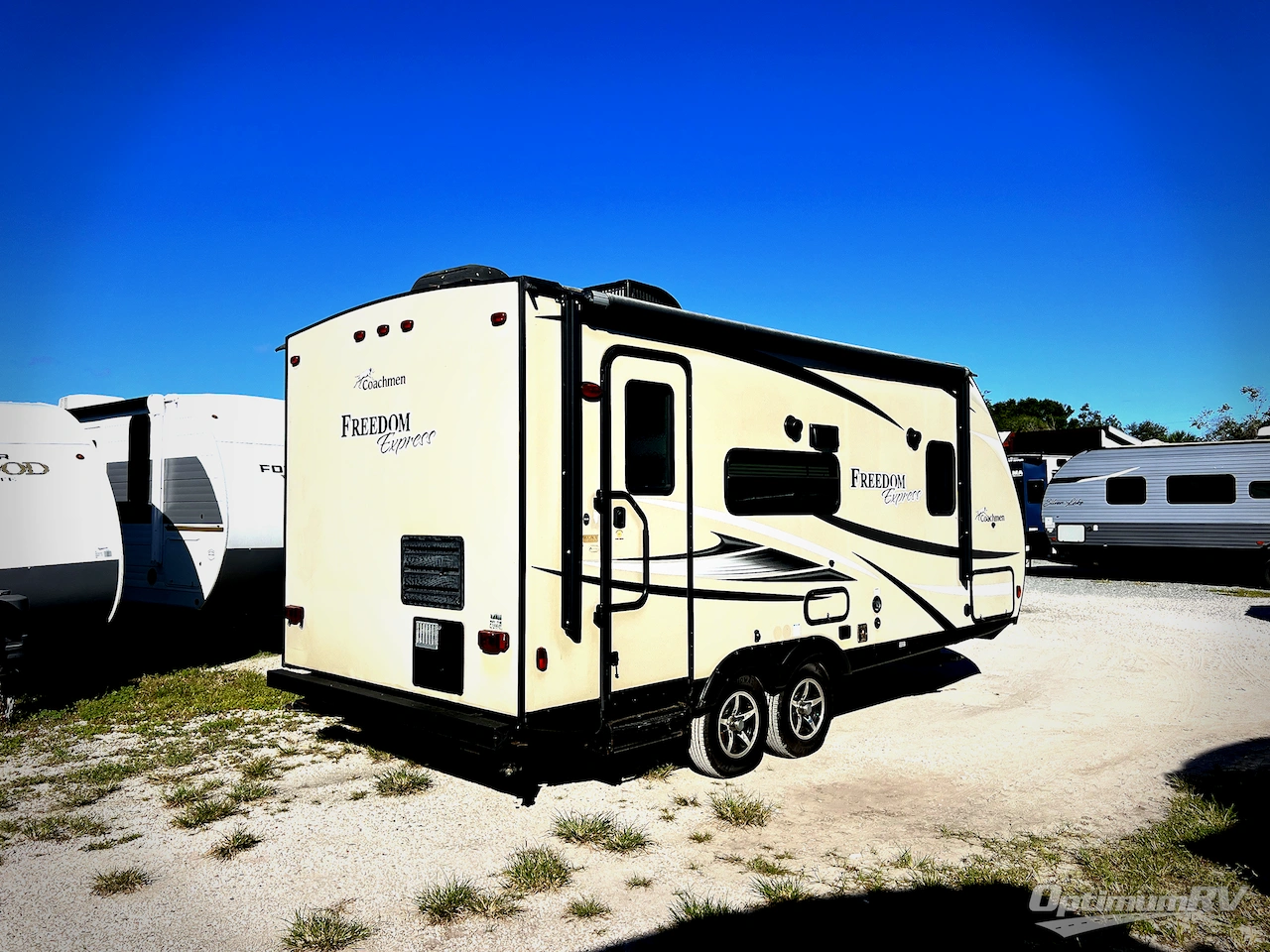 2018 Coachmen Freedom Express Ultra Lite 192RBS Photo 2