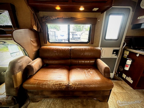 2013 Jayco Greyhawk 31DS RV Photo 2