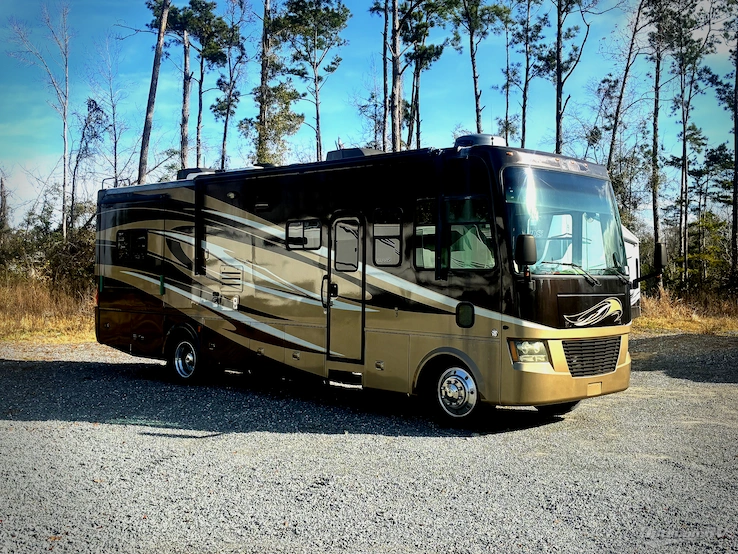 2011 Tiffin Allegro 32 CA RV Photo 1