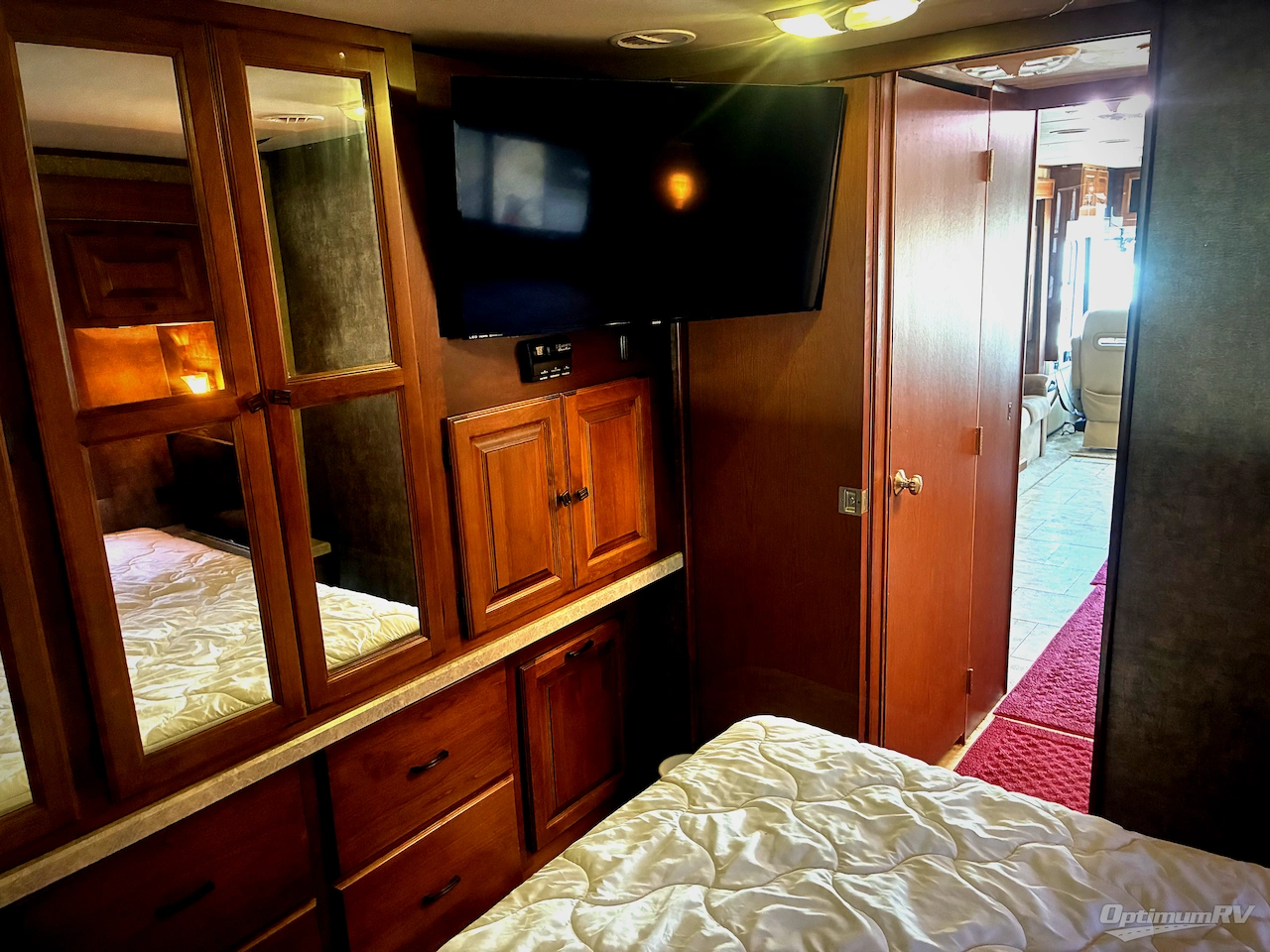 2011 Tiffin Allegro 32 CA Photo 12