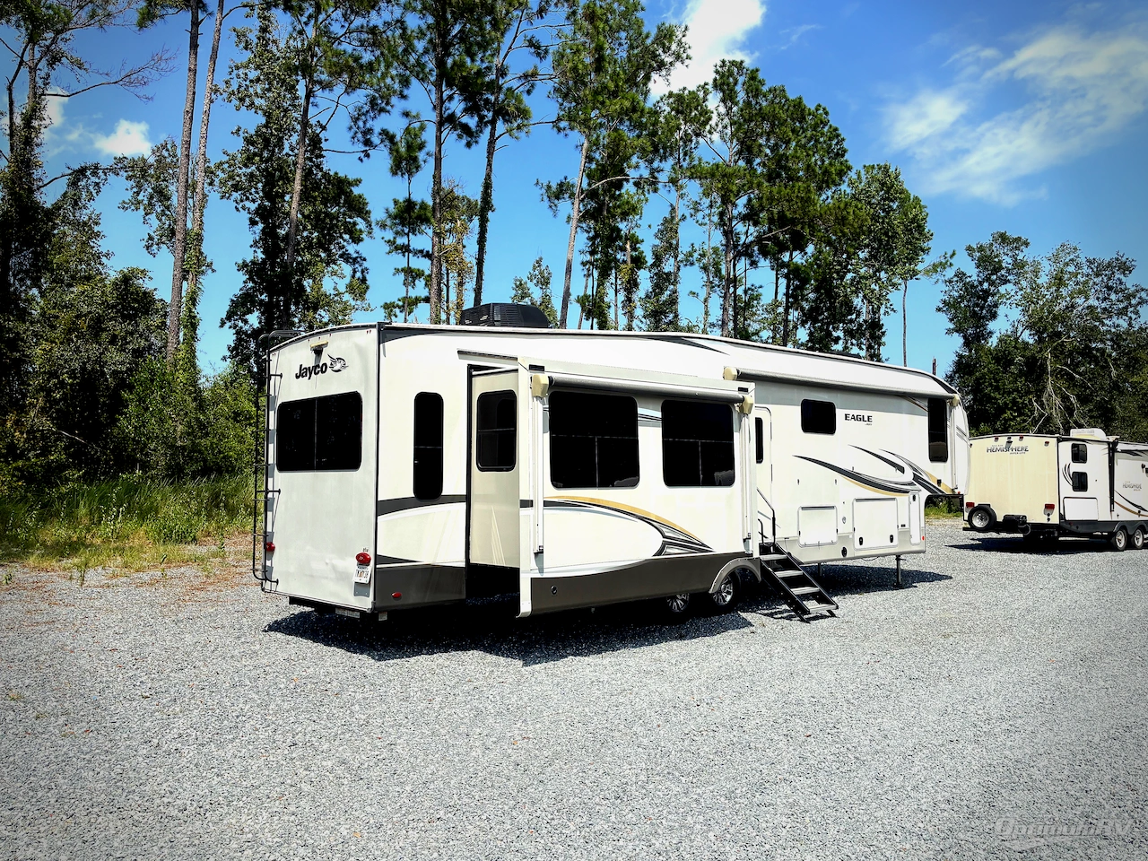 2021 Jayco Eagle 355MBQS Photo 2