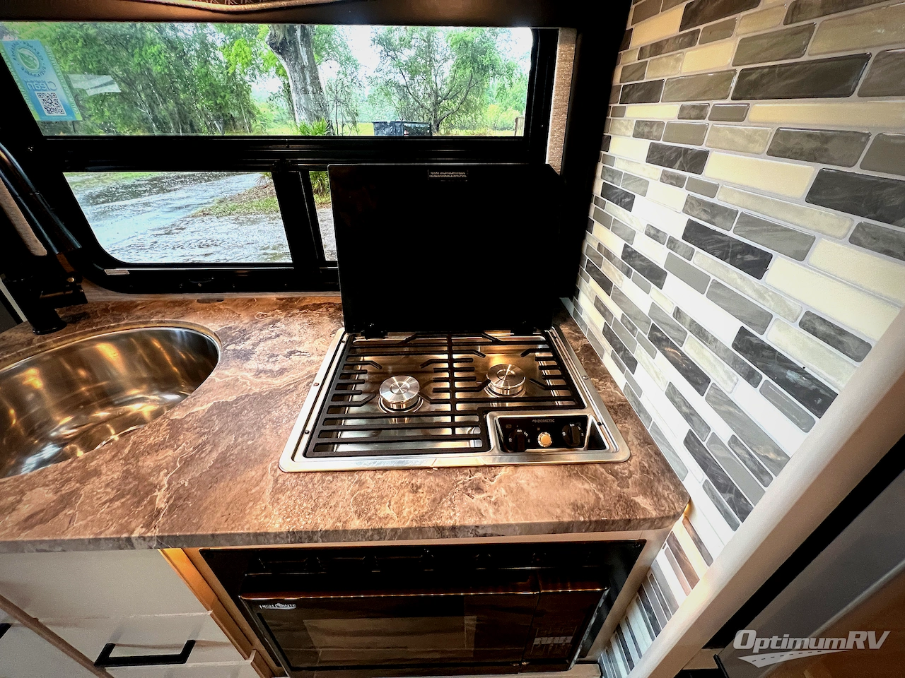 2021 Thor Axis 24.1 Photo 11