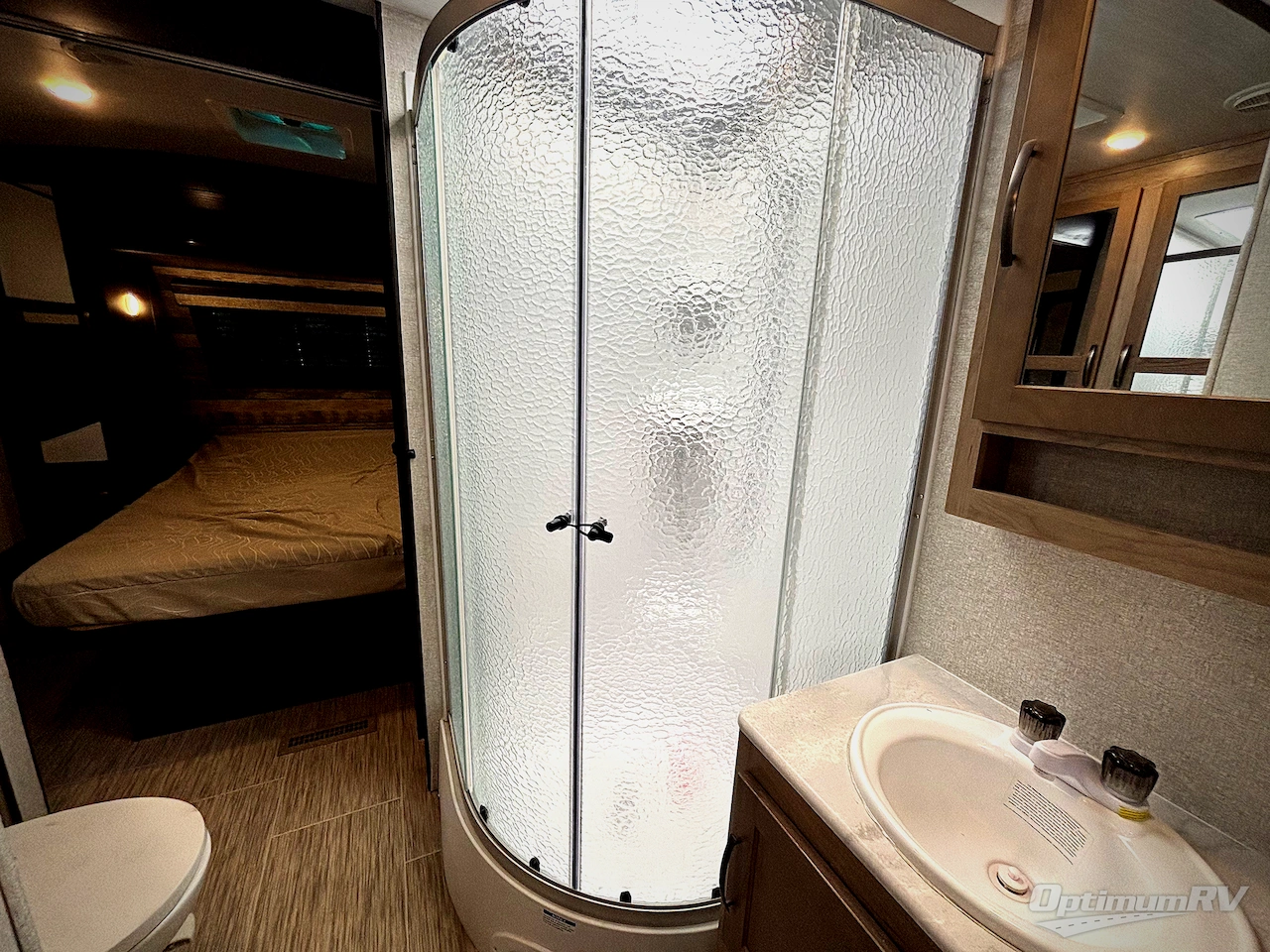 2021 Forest River Surveyor Luxury 266RLDS Photo 8