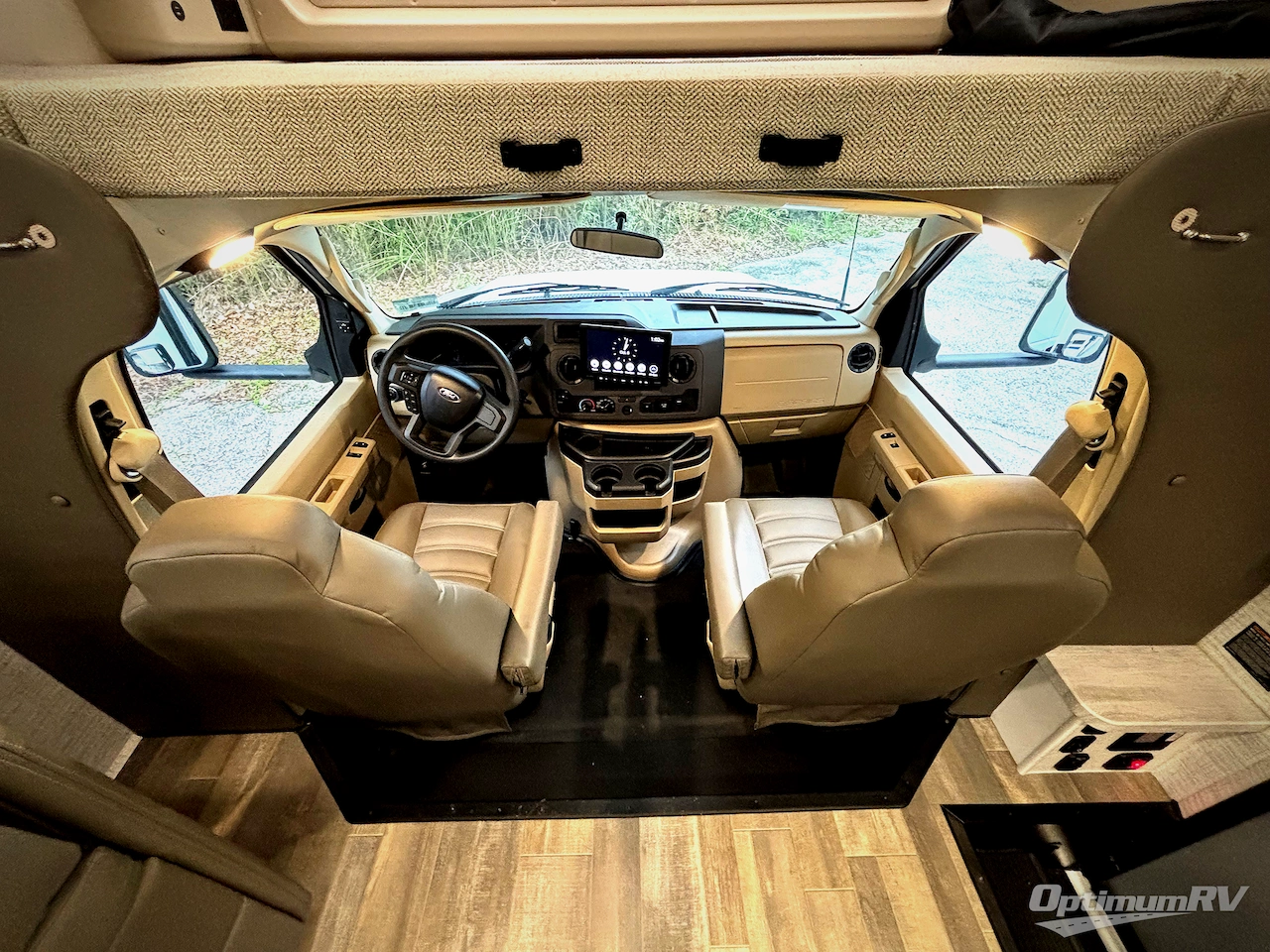 2025 Entegra Odyssey 31F Photo 6