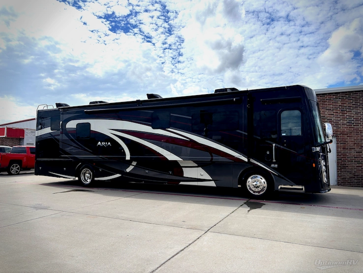 2018 Thor Aria 3901 RV Photo 1