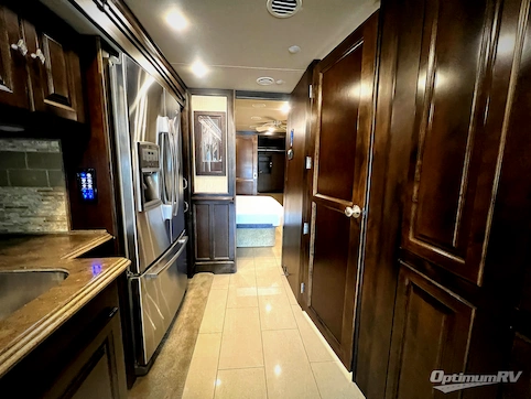 2016 Tiffin Phaeton 40AH RV Photo 3