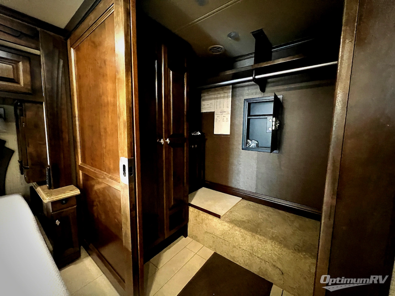 2016 Tiffin Phaeton 40AH Photo 26