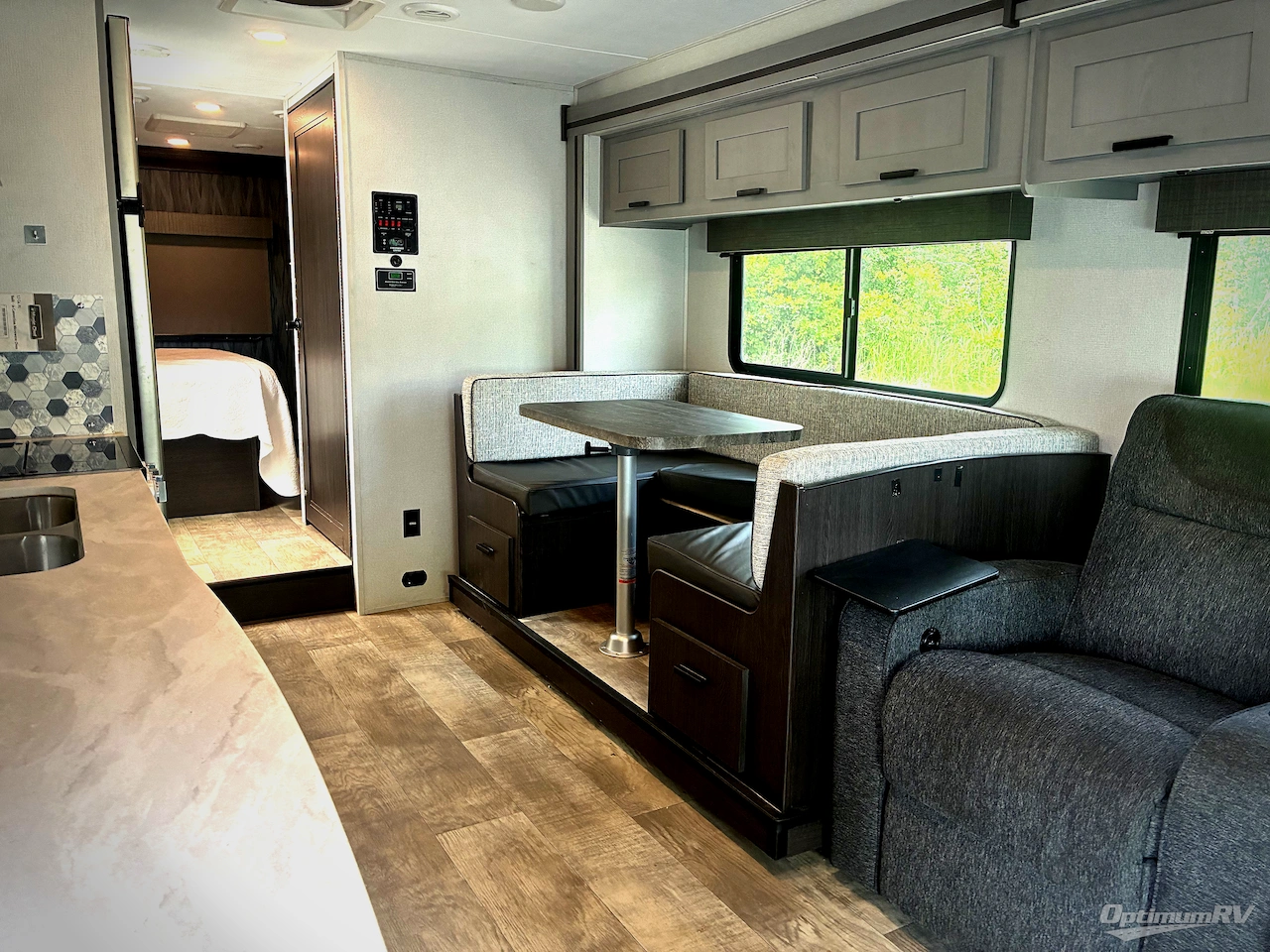 2021 Forest River Solera 32DSK Photo 6