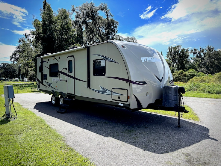 2013 Gulf Stream Streamlite XLT 27RKS Champagne Series RV Photo 1