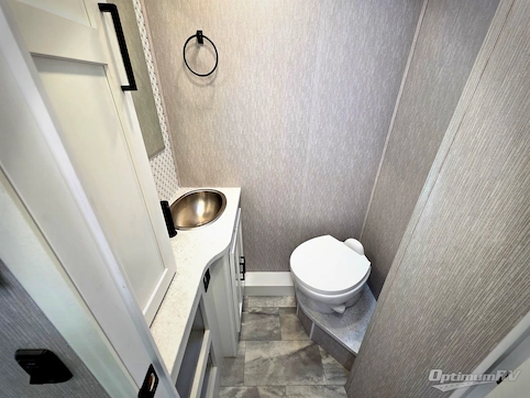 2023 Coachmen Pursuit 27XPS RV Photo 4