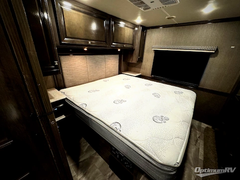 2021 Holiday Rambler Admiral 34J RV Photo 4