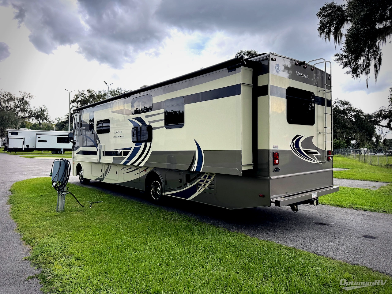 2021 Holiday Rambler Admiral 34J Photo 3