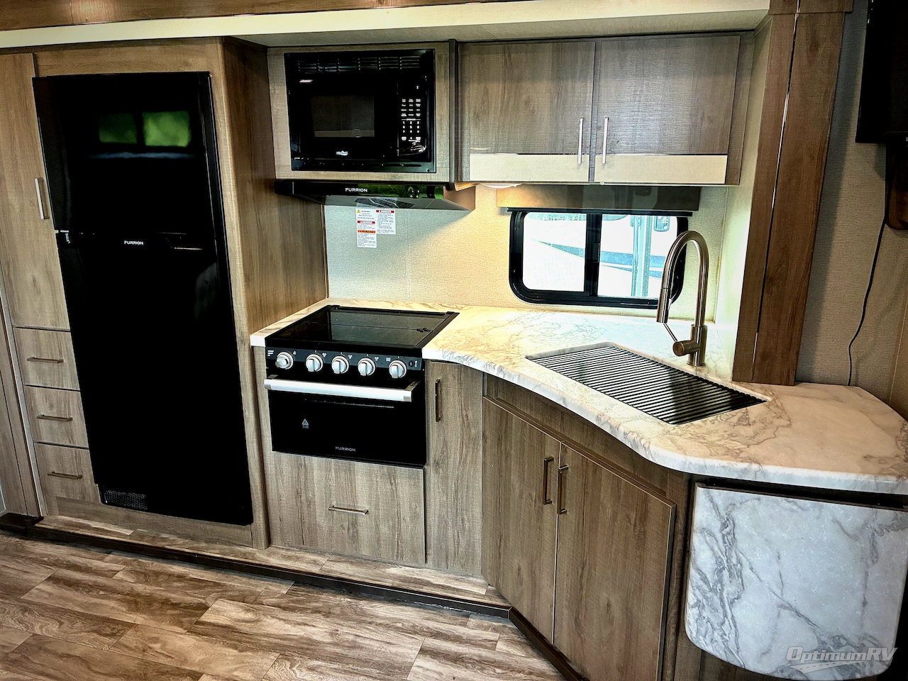 2022 Grand Design Imagine XLS 22RBE Photo 10