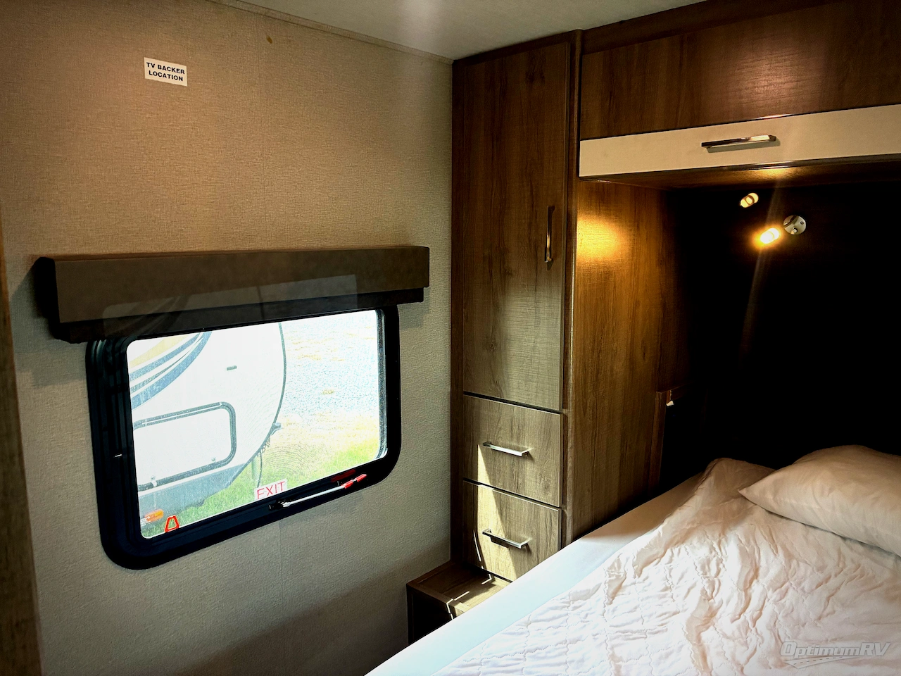 2022 Grand Design Imagine XLS 22RBE Photo 19