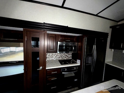 2018 Jayco North Point 315RLTS RV Photo 3