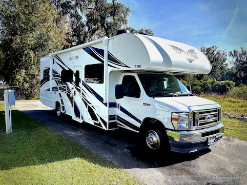 Used 2021 Thor Outlaw 29J Featured Photo