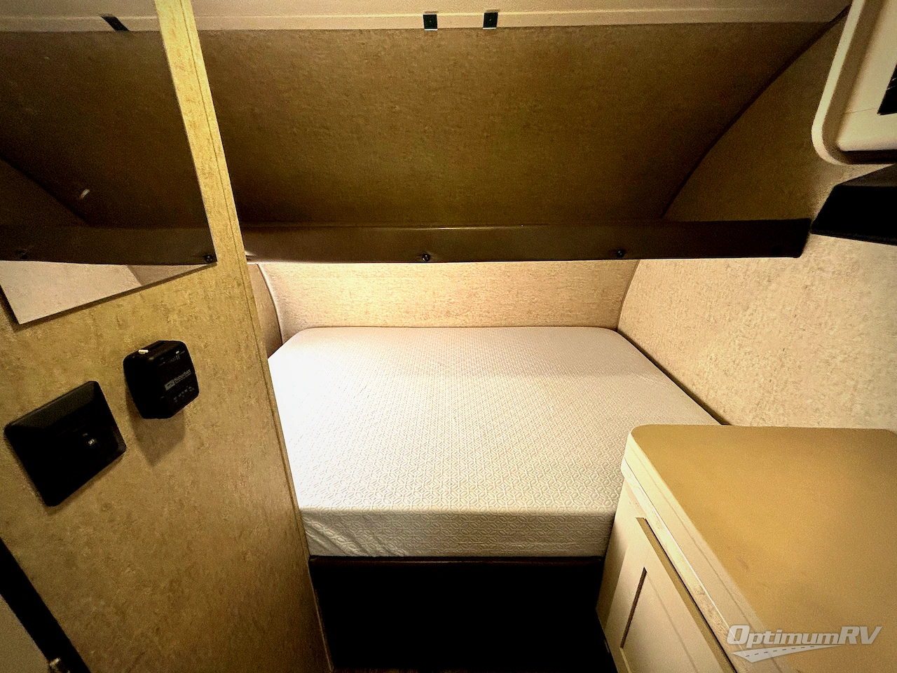 2017 Forest River Cherokee Wolf Pup 17RP Photo 7