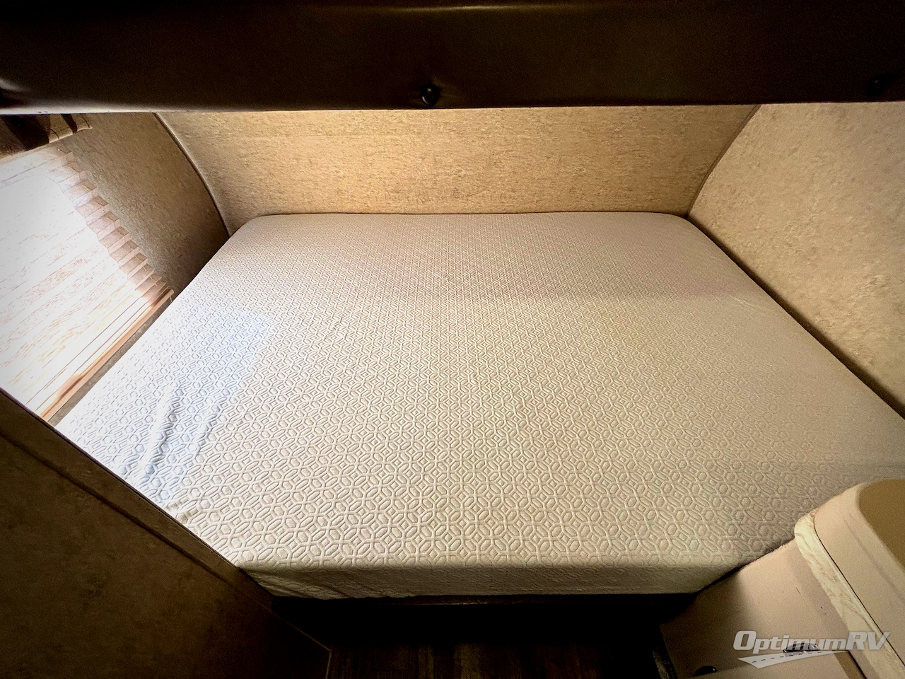 2017 Forest River Cherokee Wolf Pup 17RP Photo 8