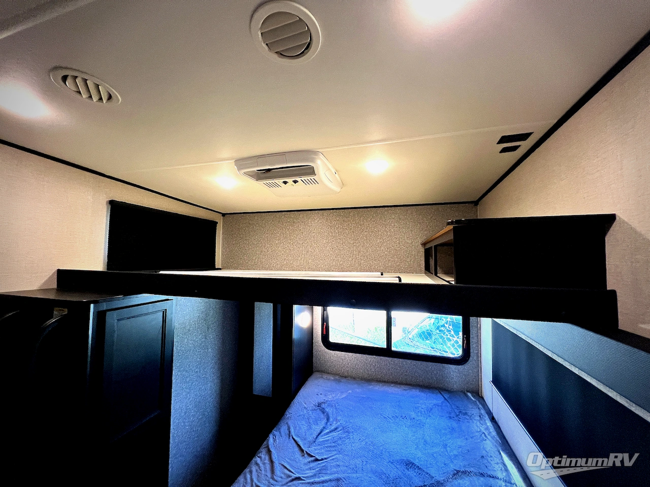 2022 Highland Ridge Roamer RF364BHS Photo 14