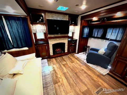 2017 Jayco Eagle 338RETS RV Photo 2