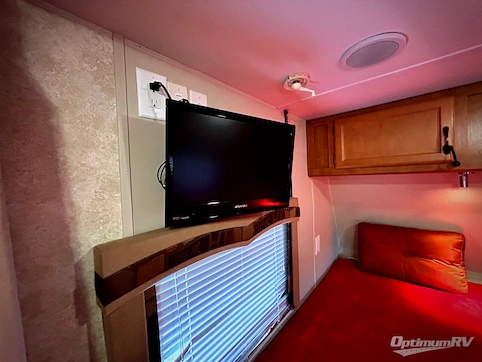 2013 Gulf Stream Ameri-Lite 21MB RV Photo 3
