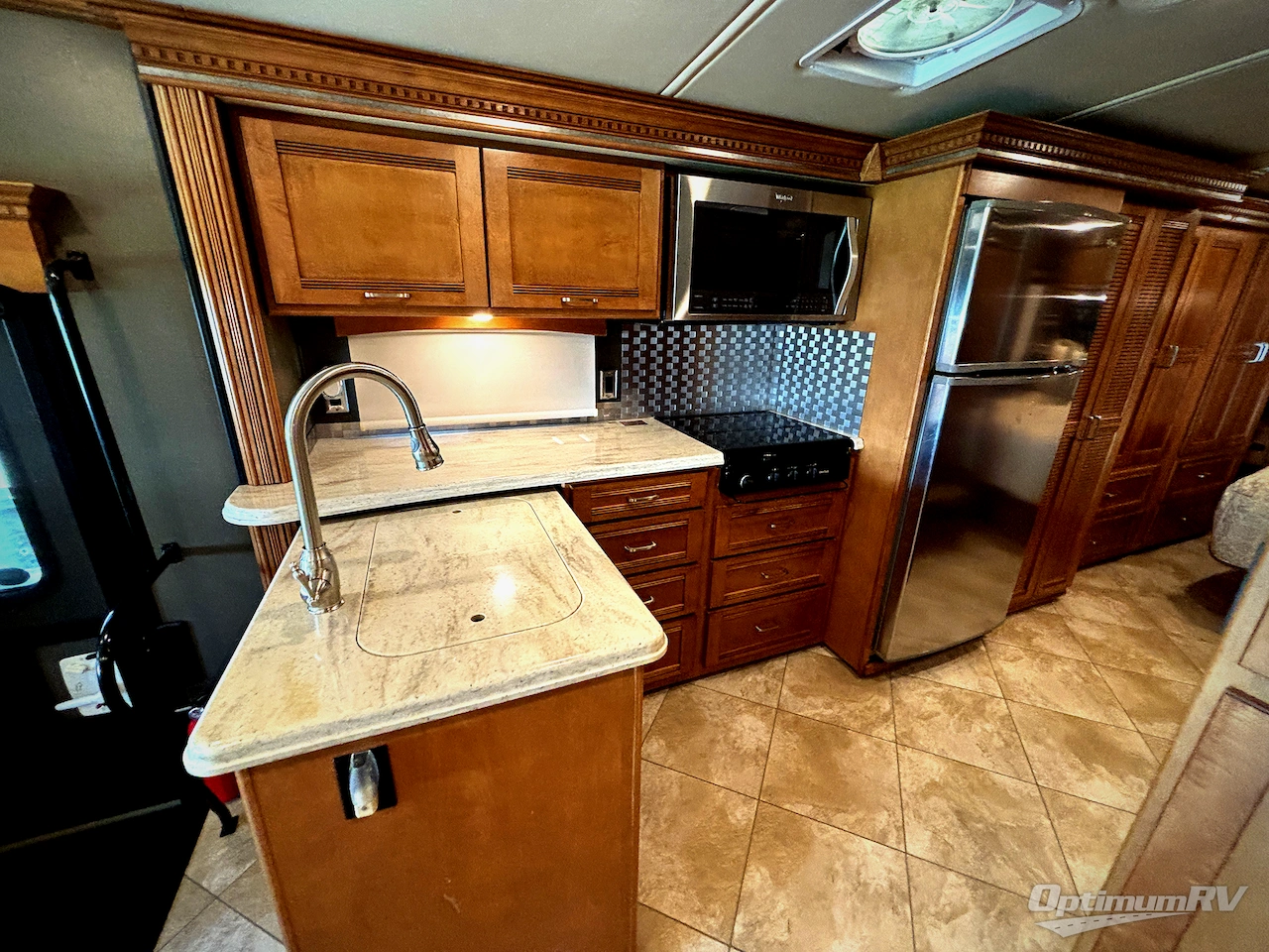 2017 Winnebago Forza 34T Photo 6