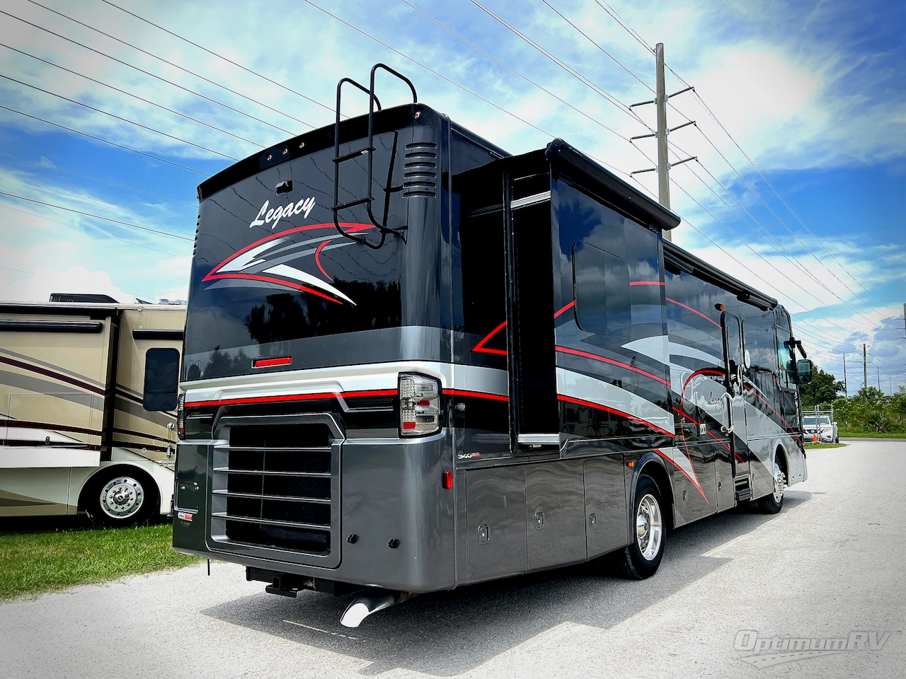 2018 Forest River Legacy SR 340 340BH Photo 3