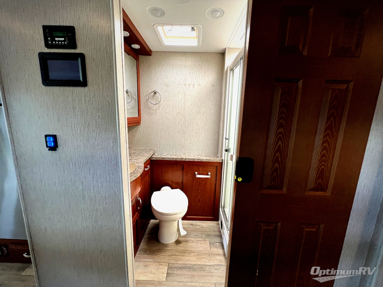2018 Forest River Legacy SR 340 340BH Photo 18