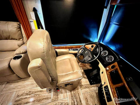 2017 Fleetwood Discovery 37R RV Photo 2