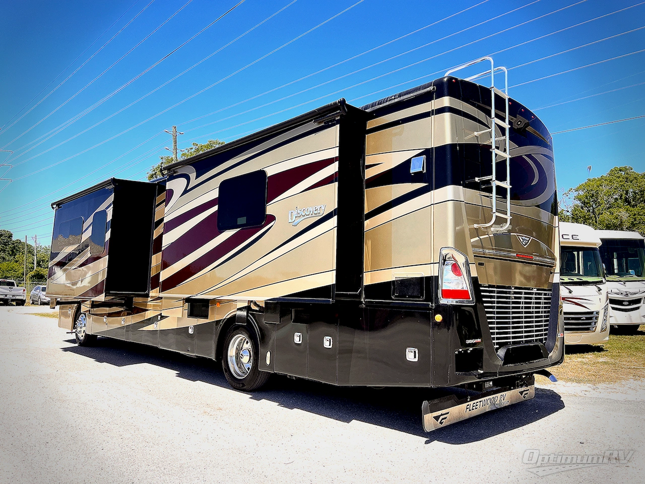 2017 Fleetwood Discovery 39F Photo 2