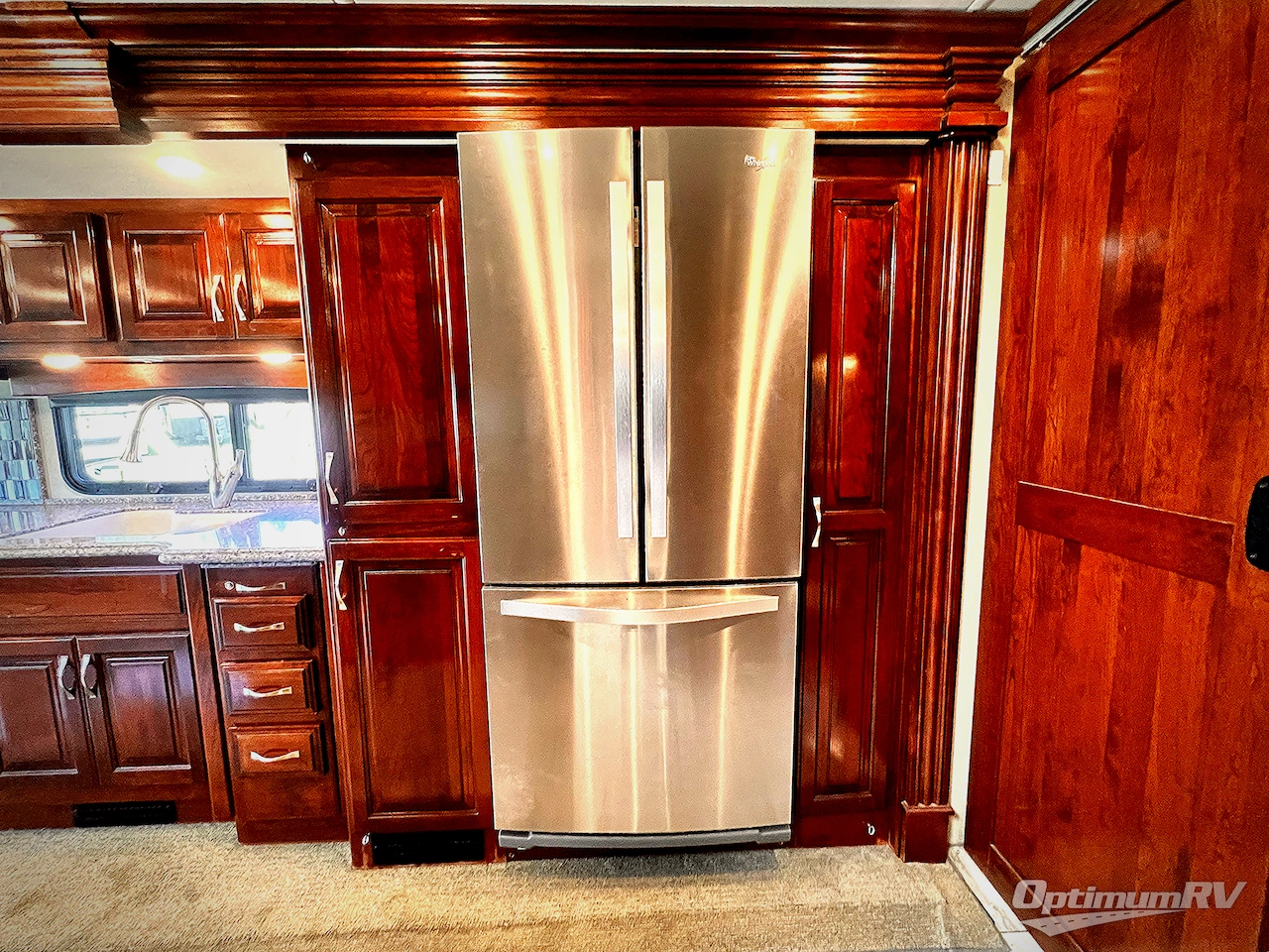 2017 Fleetwood Discovery 39F Photo 16