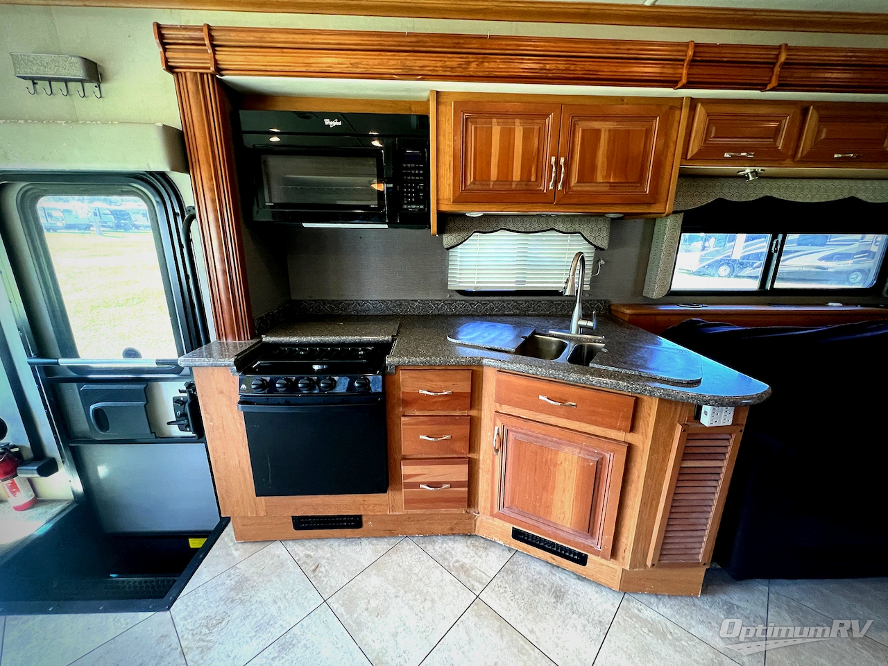 2015 Holiday Rambler Vacationer 36SBT Photo 9